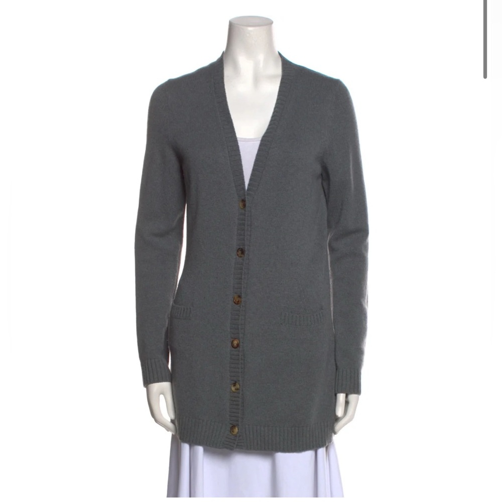 Loro Piano. Cashmere Grey Cardigan. Medium. Very good condition. Gorgeous.